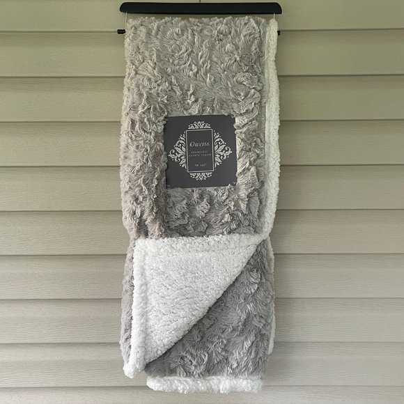 Owens Gray and White Reversible Sherpa Throw - Picture 2 of 6